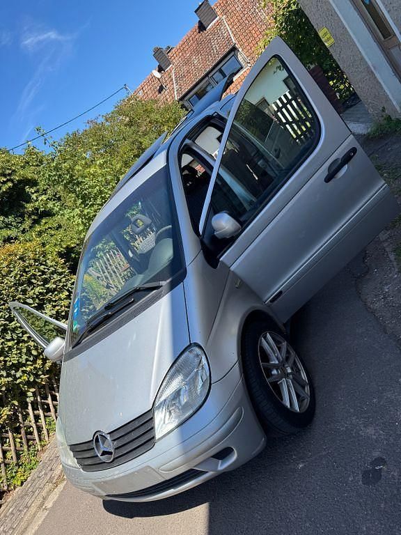Silber Gebraucht 2003 Mercedes Vaneo Van / Kleinbus | 2.000 € (Fairer Preis) - Bild 1/4