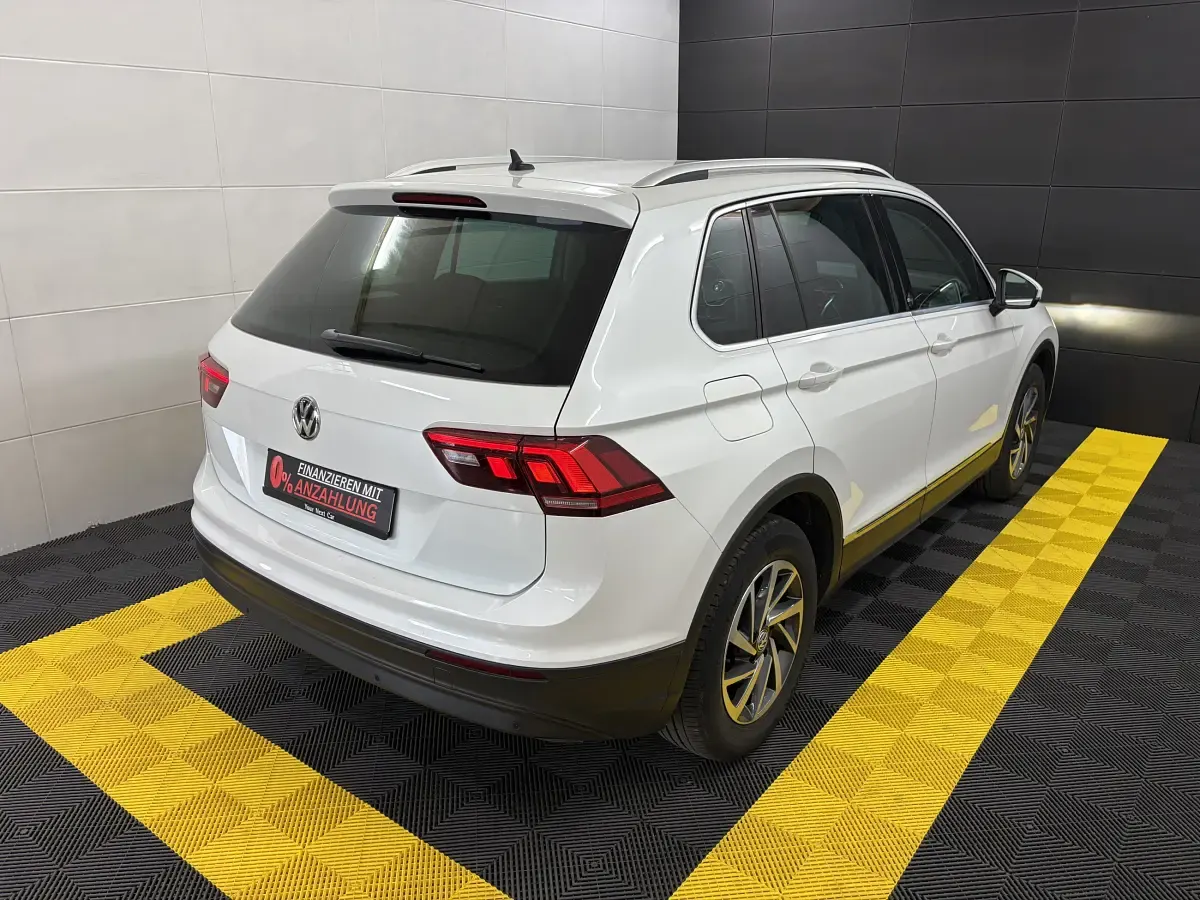 Gebraucht VW Tiguan Sound 150 PS (110 kW) 2018 Oryxweiã perlmutteffekt SUV