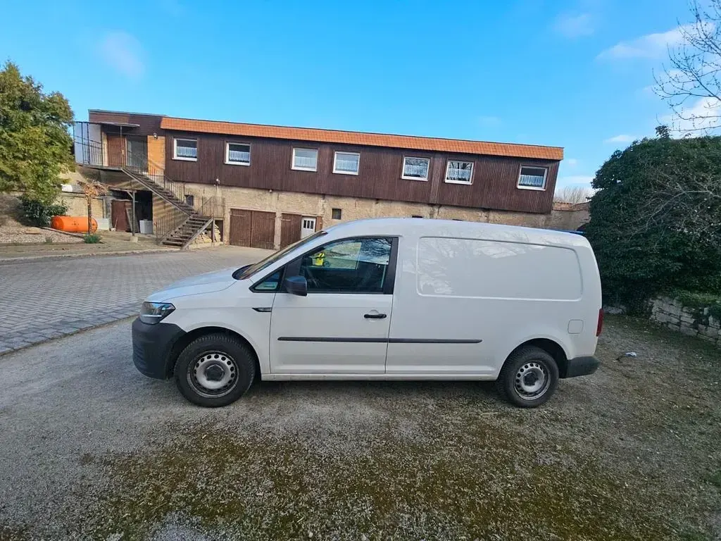 Gebraucht VW Caddy 102 PS (75 kW) 2020 Weiß Van / Kleinbus