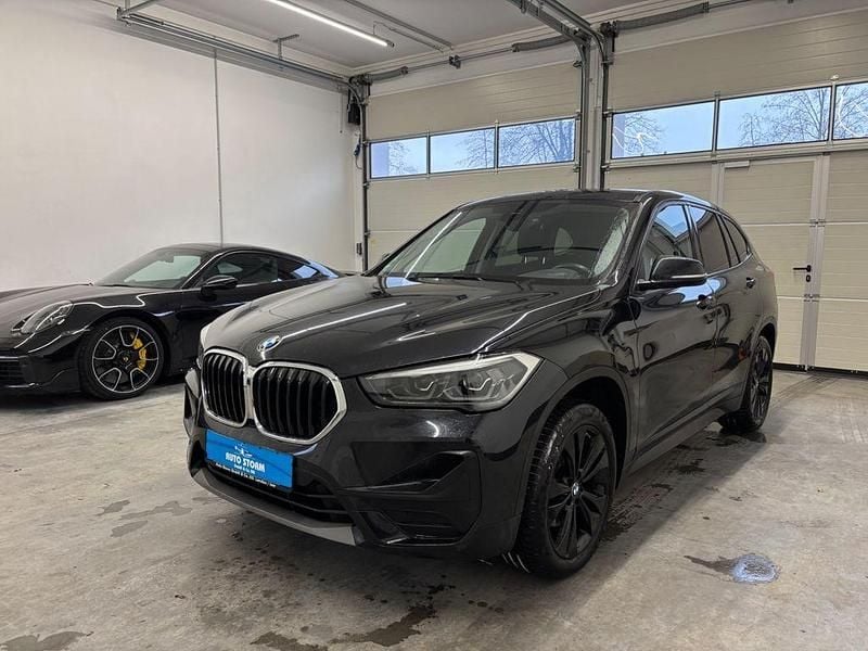 Schwarz Gebraucht 2020 BMW X1 Advantage SUV | 18.999 € (Guter Preis) - Bild 1/4
