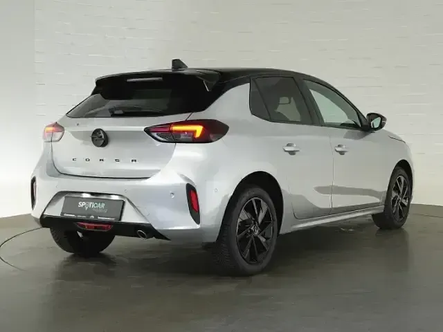 Gebraucht Opel Corsa 101 PS (74 kW) 2025 Silber Kleinwagen