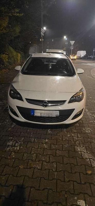 Gebraucht Opel Astra 120 PS (88 kW) 2014 Kombi