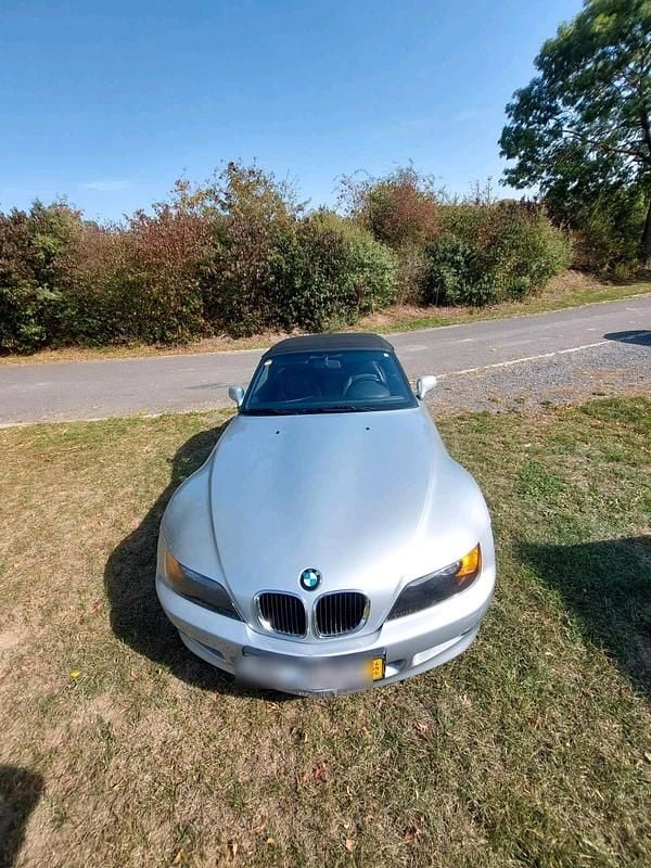 Silber Gebraucht 1996 BMW Z3 Cabrio | 7.299 € (Superpreis) - Bild 1/4