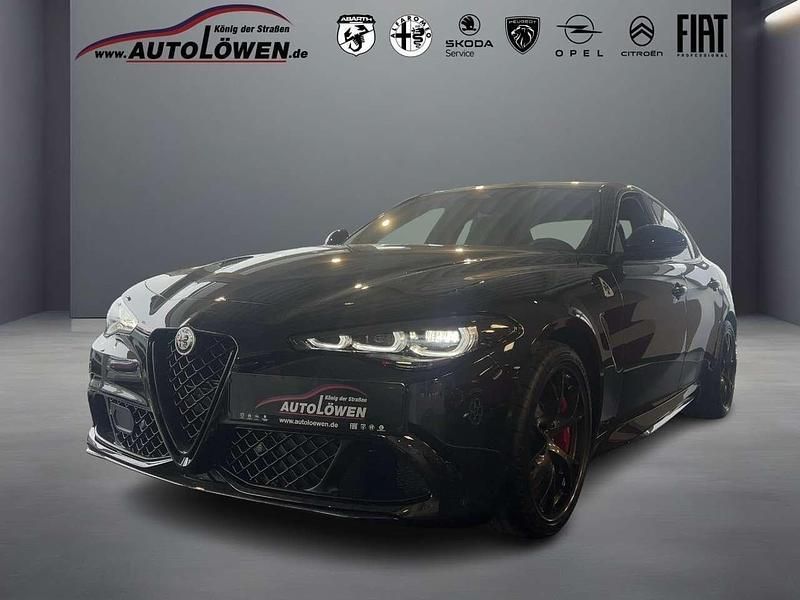 Nero vulcano, metallic (schwar Neu 2025 Alfa Romeo Giulia Quadrifoglio Limousine | 89.899 € (Fairer Preis) - Bild 1/4