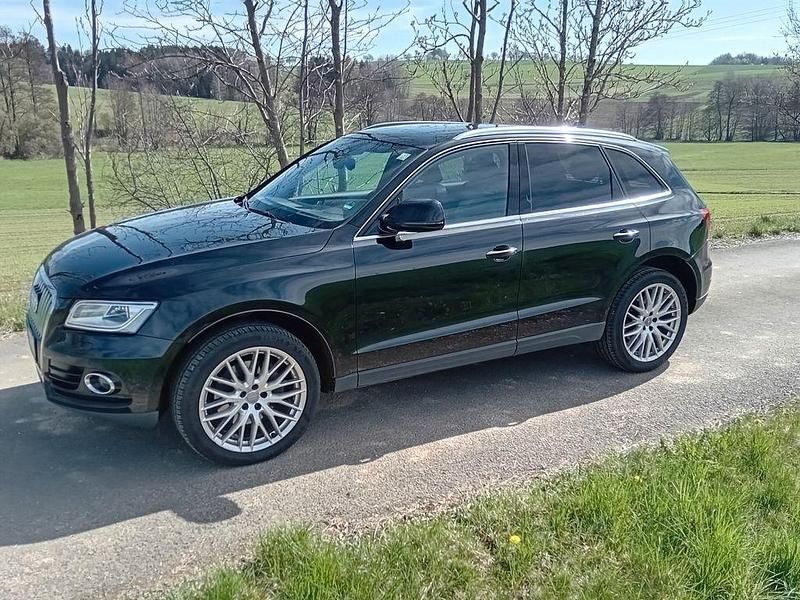 Schwarz Gebraucht 2015 Audi Q5 Ambiente SUV | 16.500 € (Guter Preis) - Bild 1/4