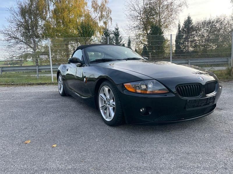 Schwarz Gebraucht 2005 BMW Z4 Sport Line Cabrio | 12.999 € (Fairer Preis) - Bild 1/4