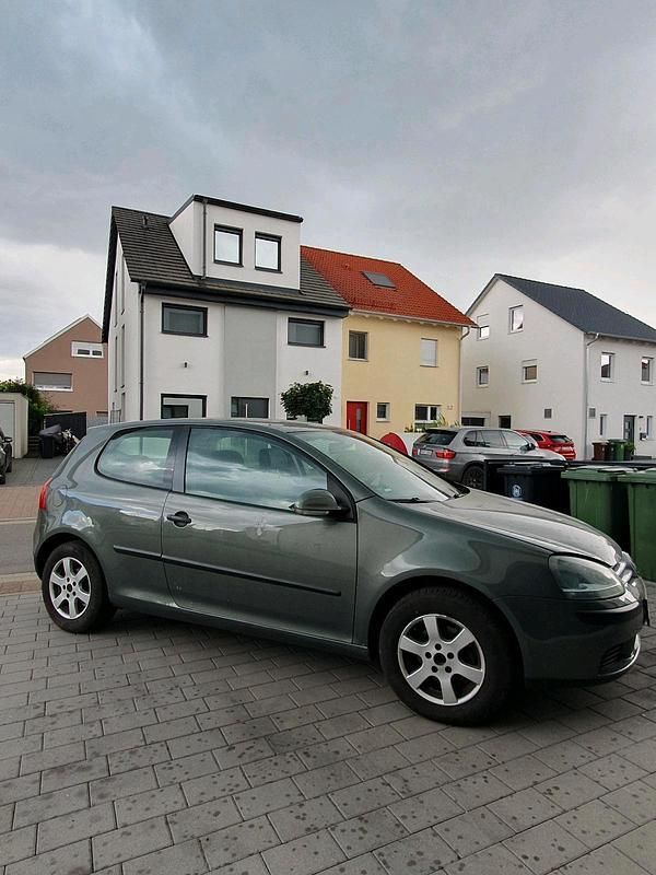 Gebraucht 2004 VW Golf V Kleinwagen | 1.150 € (Superpreis) - Bild 1/4