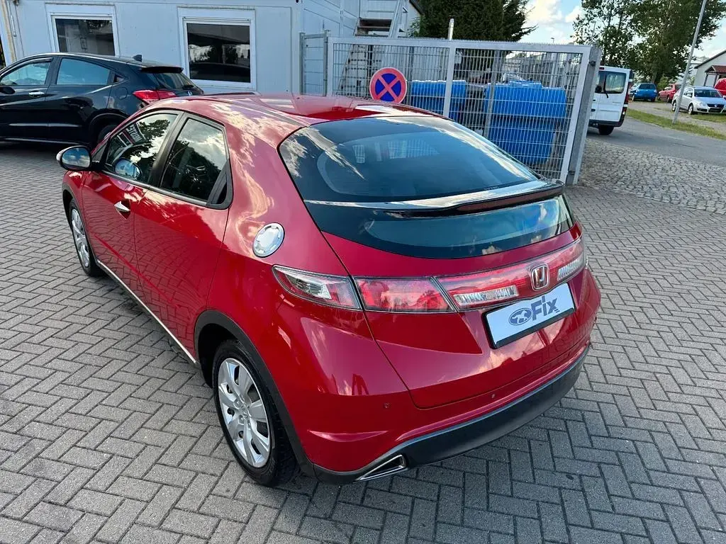 Gebraucht Honda Civic Comfort 99 PS (72 kW) 2009 Rot Limousine