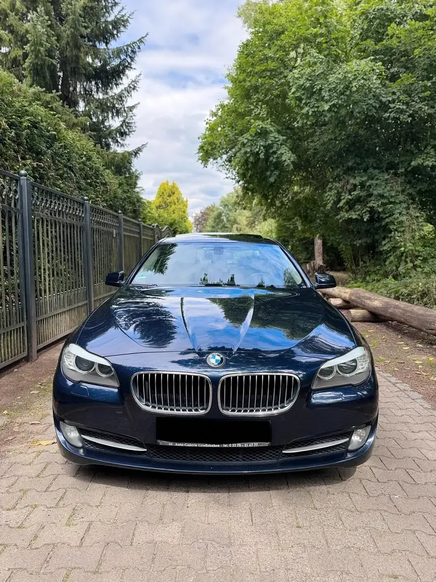 Gebraucht BMW 530 245 PS (180 kW) 2010 Blau Limousine