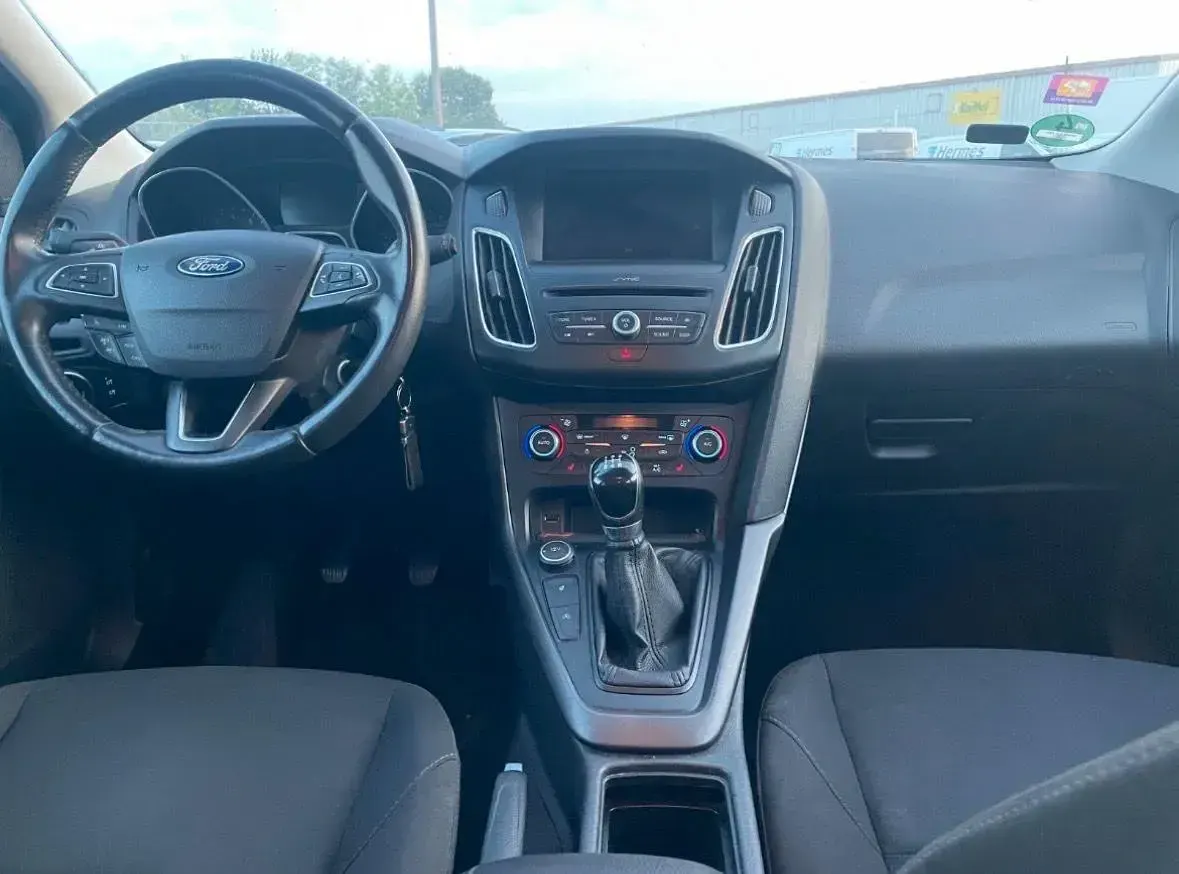 Usata Ford Focus 101 CV (74 kW) 2017 Nero Station wagon