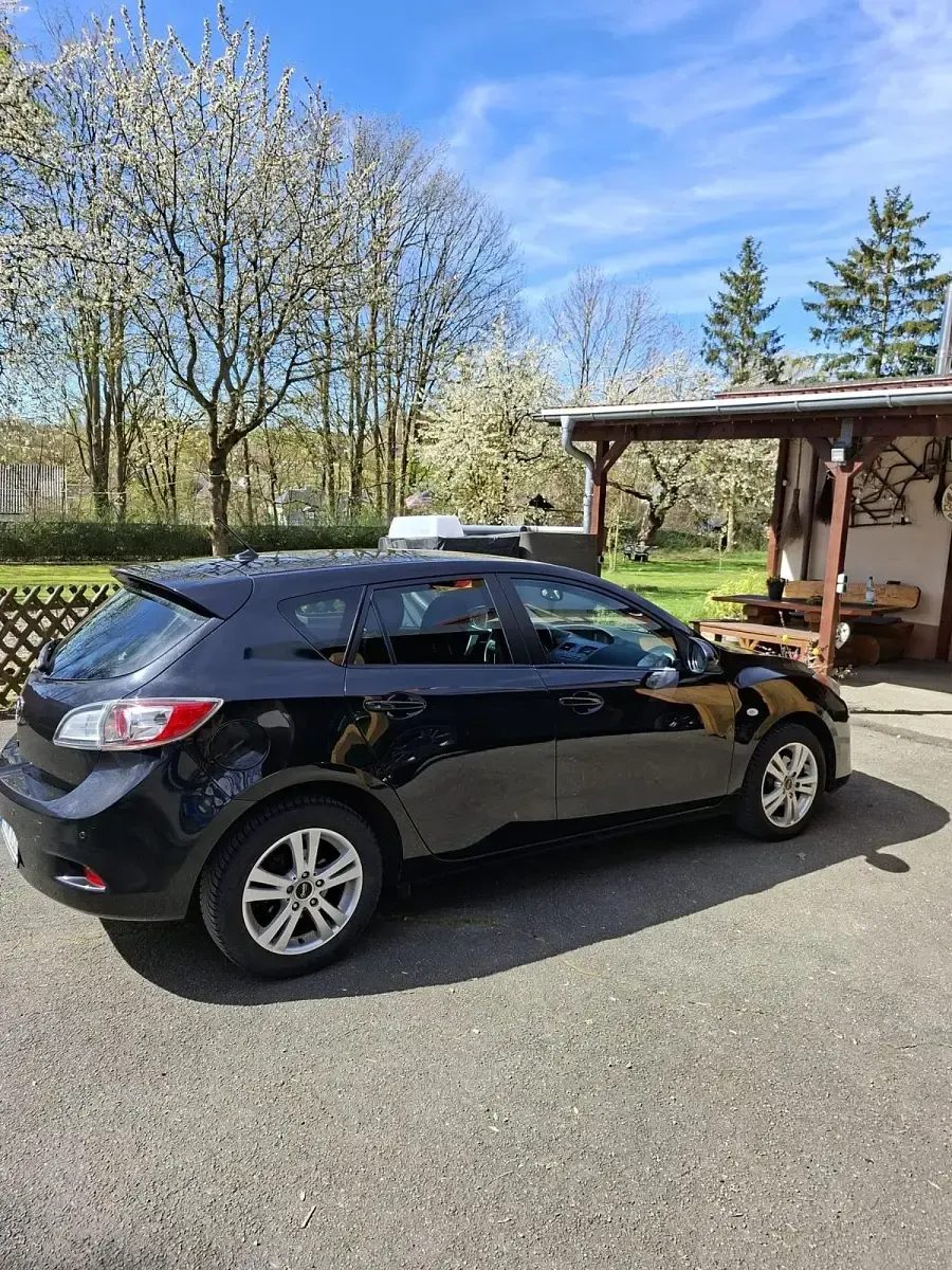 Gebraucht Mazda 3 105 PS (77 kW) 2013 Schwarz Limousine