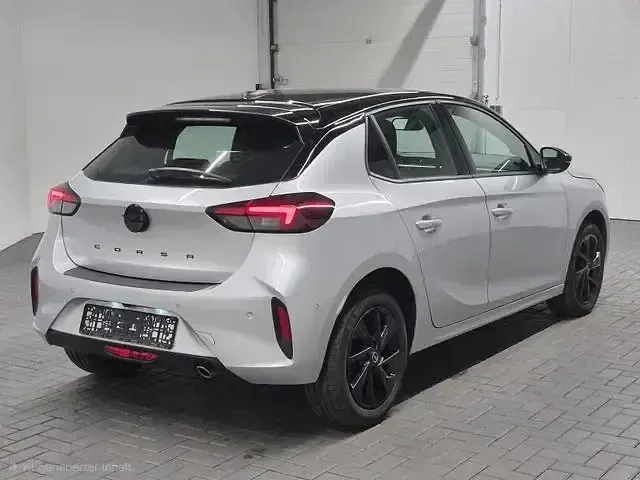 Gebraucht Opel Corsa 101 PS (74 kW) 2025 Kristallsilbermet. Kleinwagen