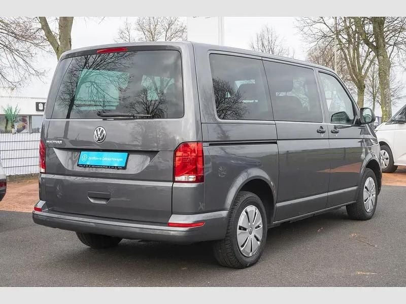 Gebraucht VW Multivan Family 150 PS (110 kW) 2021 Grau Van
