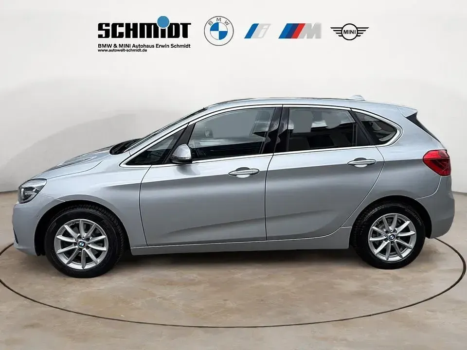 Gebraucht BMW 218 Active Tourer Advantage 136 PS (100 kW) 2015 Silber Van / Kleinbus
