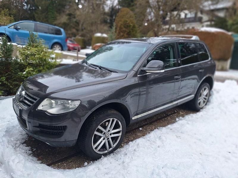 Grau Gebraucht 2009 VW Touareg SUV | 4.200 € (Superpreis) - Bild 1/4