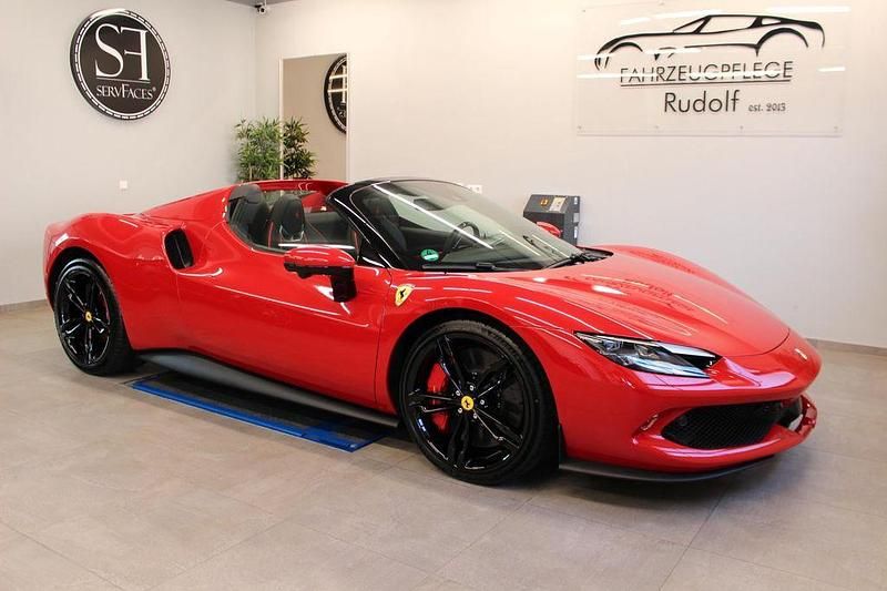 Rot Gebraucht 2024 Ferrari 296 Cabrio | 329.830 € - Bild 1/4