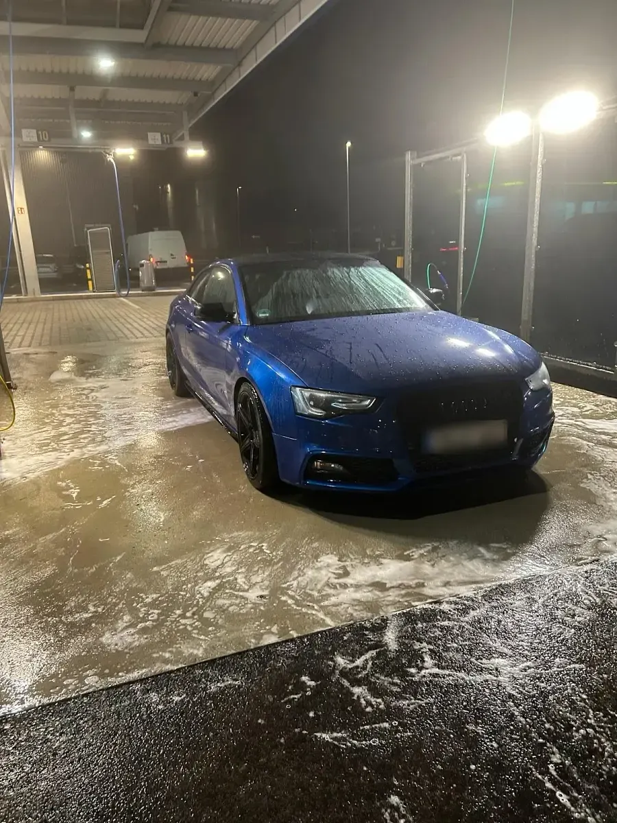 Second-hand Audi A5 Competition 177 CP (130 kW) 2013 Albastru Coupe