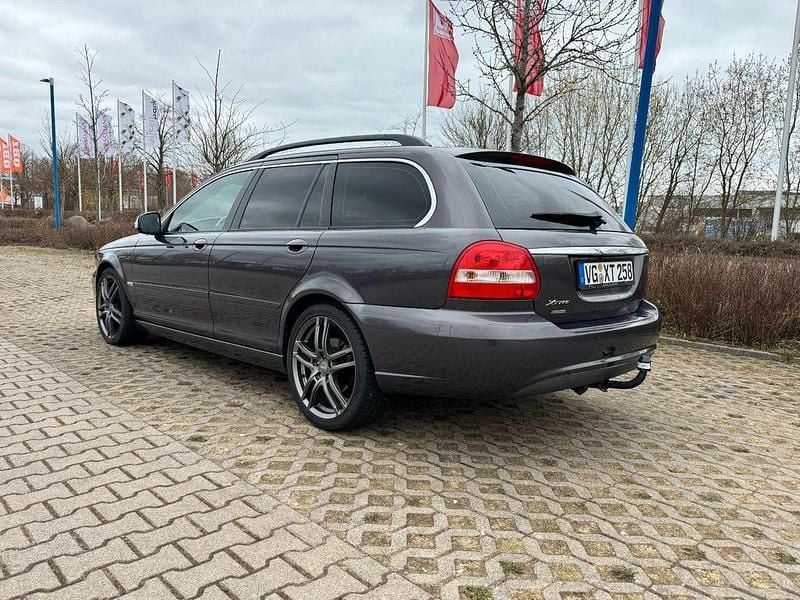 Gebraucht Jaguar X-type Executive 146 PS (107 kW) 2008 Grau Kombi