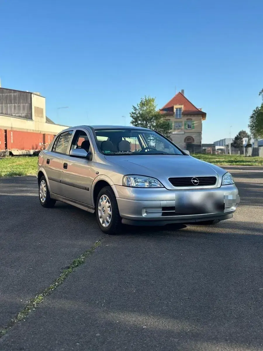 Second-hand Opel Astra 75 CP (55 kW) 1999 Argintiu Berlinǎ