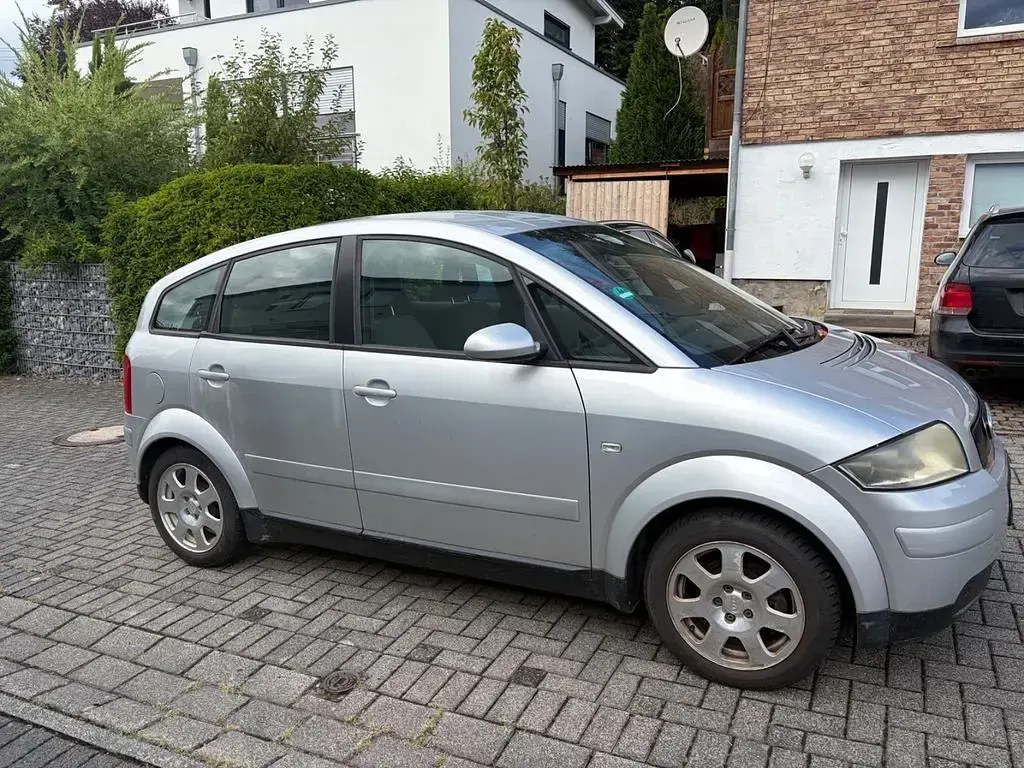 Gebraucht Audi A2 75 PS (55 kW) 2001 Grau Kleinwagen