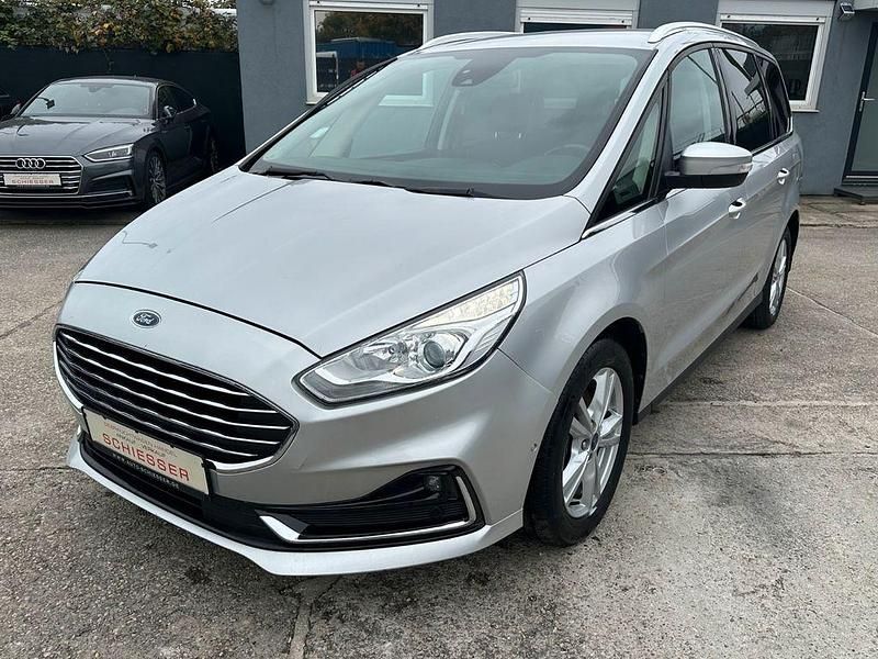 Silber Gebraucht 2021 Ford Galaxy Titanium Van / Kleinbus | 16.300 € (Fairer Preis) - Bild 1/4