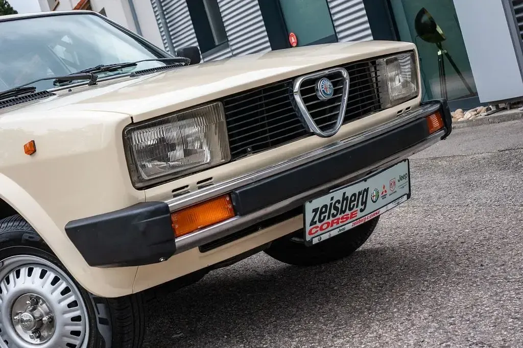 Gebraucht Alfa Romeo Alfetta 131 PS (96 kW) 1977 Beige Limousine