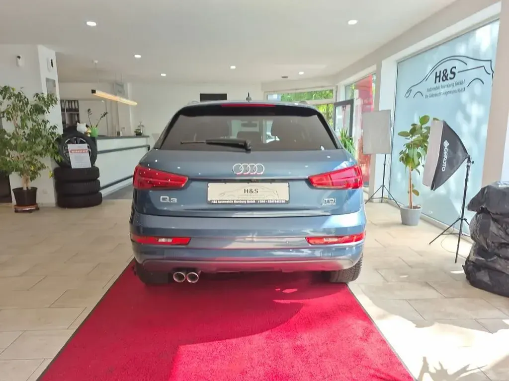Gebraucht Audi Q3 Sport 184 PS (135 kW) 2018 Utopiablau SUV