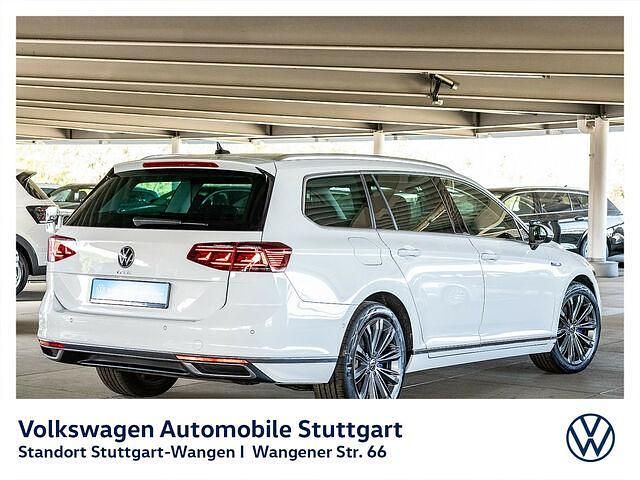Gebraucht VW Passat GTE 218 PS (160 kW) 2023 Gletscherweiß metallic Kombi
