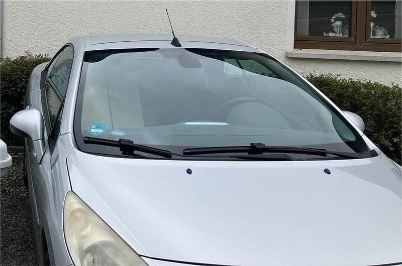 Gebraucht Peugeot 207 CC 120 PS (88 kW) 2008 Silber Cabrio