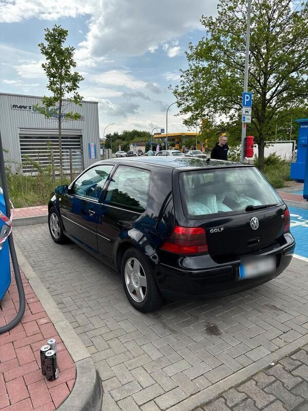 Schwarz Gebraucht 1999 VW Golf IV Highline Kleinwagen | 2.800 € (Teuer) - Bild 1/4