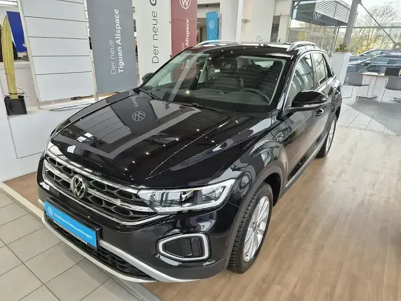 Gebraucht VW T-Roc Style 116 PS (85 kW) 2025 Deep black perleffekt (metallic) SUV