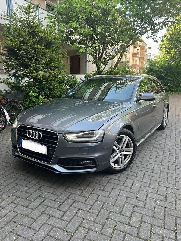 Silber Gebraucht 2015 Audi A4 S-Line Kombi | 10.500 € (Guter Preis) - Bild 1/4