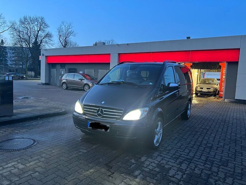 Schwarz Gebraucht 2010 Mercedes Viano Edition Van / Kleinbus | 16.500 € (Fairer Preis) - Bild 1/4
