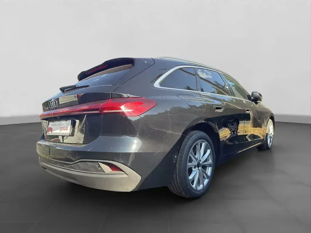 Gebraucht Audi A5 Sport 204 PS (150 kW) 2025 Schwarz Kombi