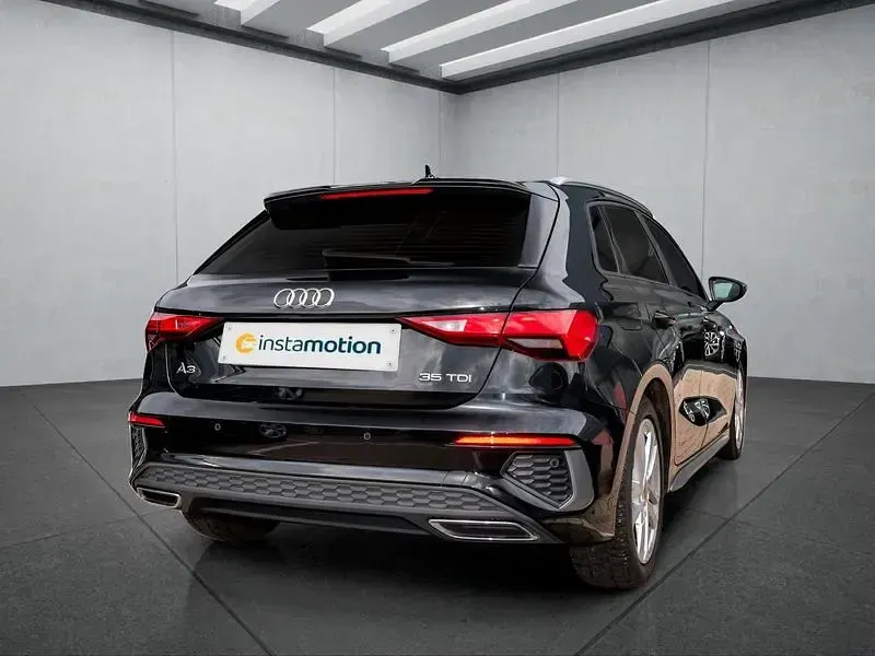 Gebraucht Audi A3 Sportback 150 PS (110 kW) 2022 Schwarz Kleinwagen