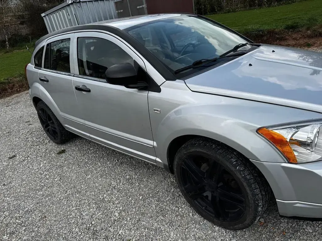 Usado Dodge Caliber SXT 156 HP (114 kW) 2009 Prateado Citadino