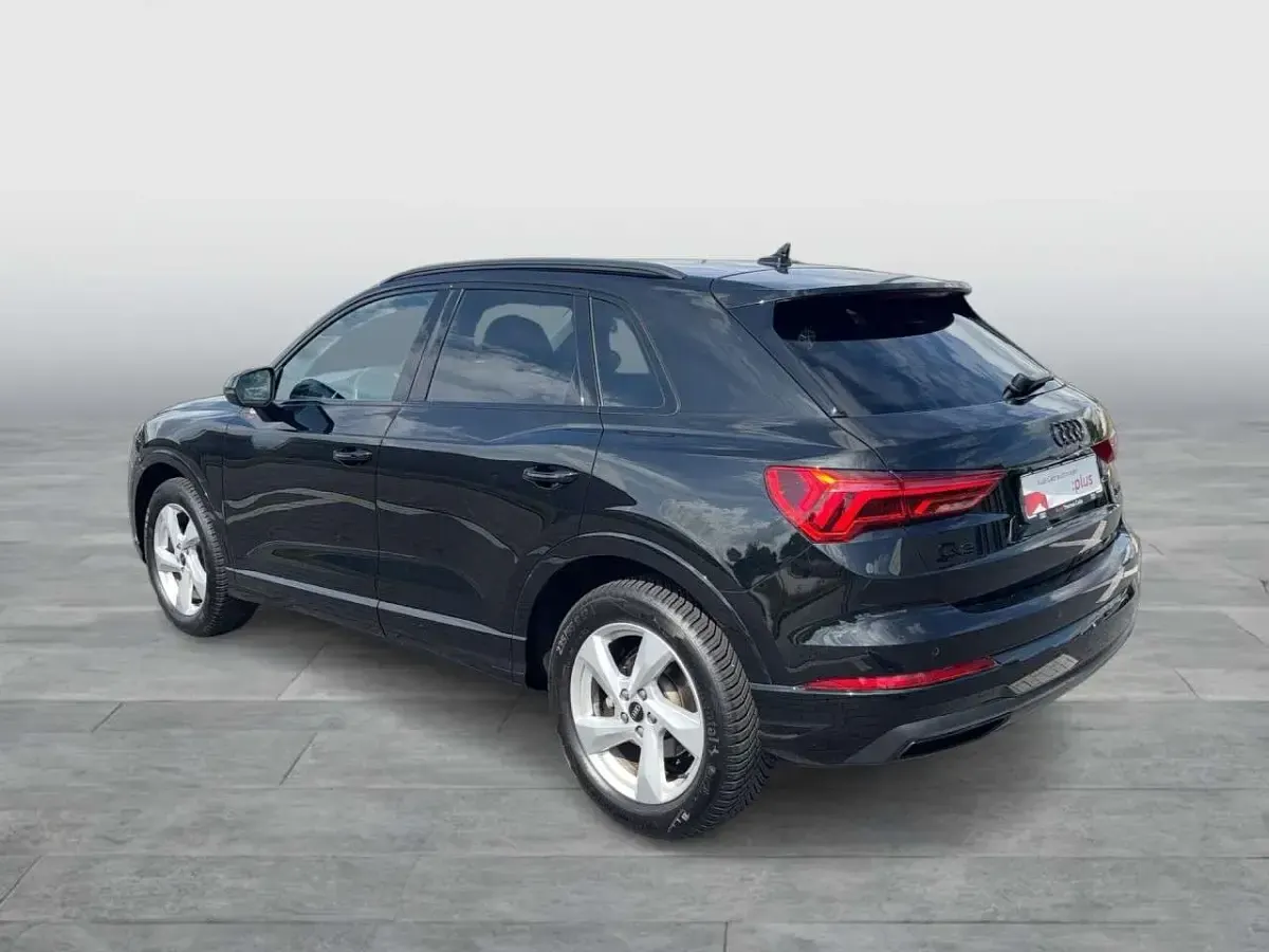 Gebraucht Audi Q3 Advanced Plus 150 PS (110 kW) 2024 Mythosschwarz metallic SUV