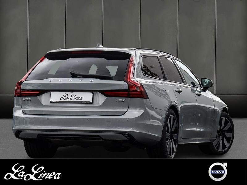 Second-hand Volvo V90 Plus 455 CP (334 kW) 2025 Gri Break