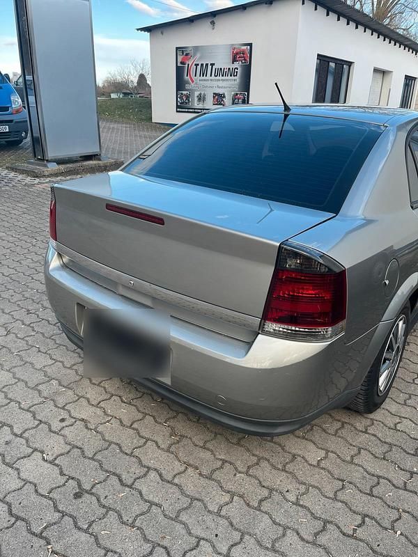 Gebraucht Opel Vectra 90 PS (66 kW) 2012 Grau Limousine