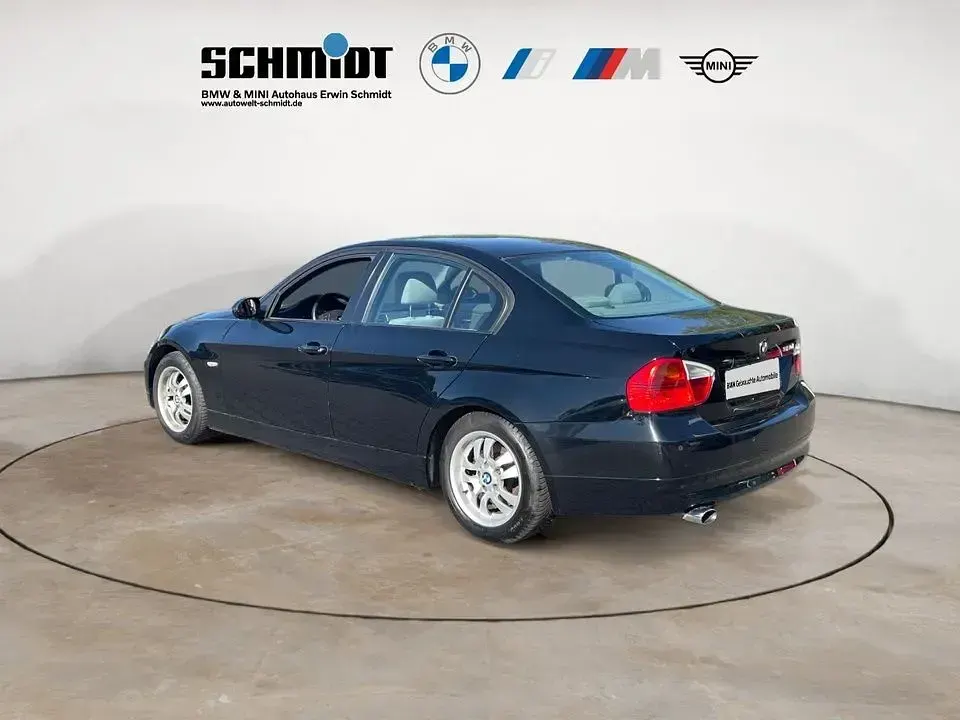 Gebraucht BMW 320 150 PS (110 kW) 2005 Schwarz Limousine