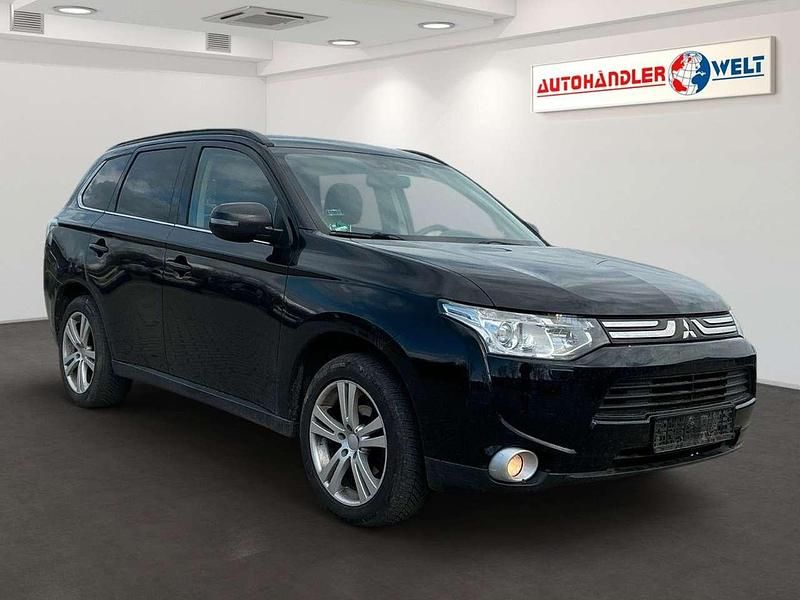 Gebraucht Mitsubishi Outlander Intense 150 PS (110 kW) 2013 Schwarz SUV