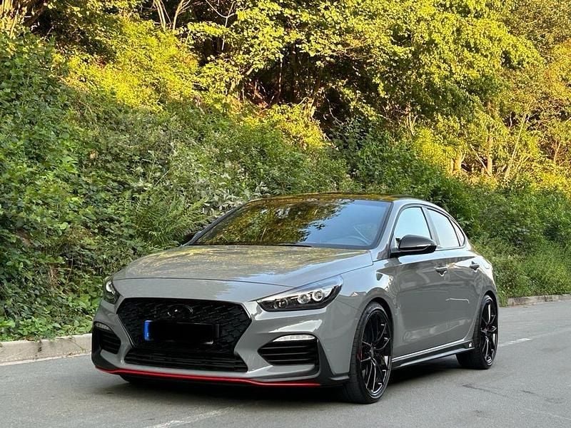 Grau Gebraucht 2020 Hyundai i30 N Performance Limousine | 27.750 € (Fairer Preis) - Bild 1/4