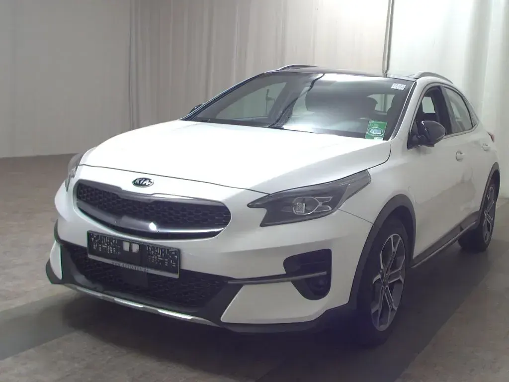 Gebraucht Kia Ceed Spirit 136 PS (100 kW) 2021 Hw2 deluxeweiss met (metallic) Kleinwagen