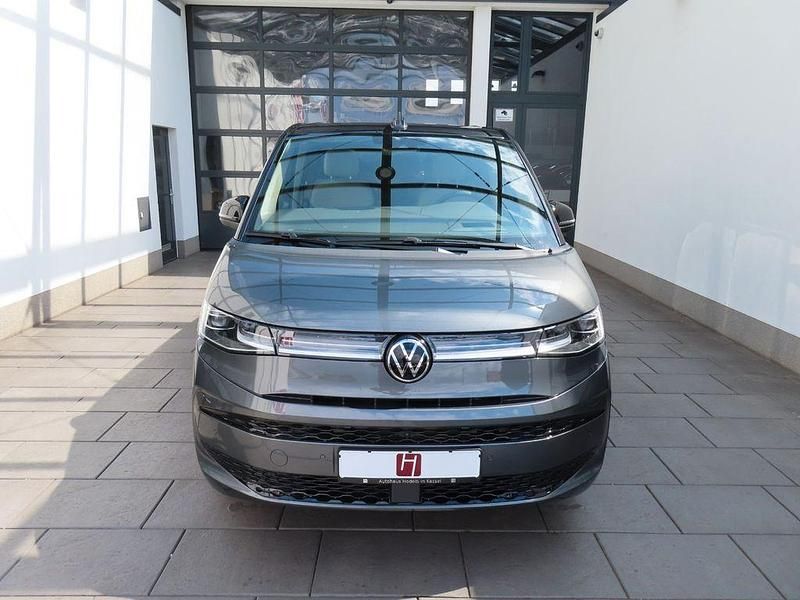 Second-hand VW Multivan Edition 150 CP (110 kW) 2025 Gri Monovolum