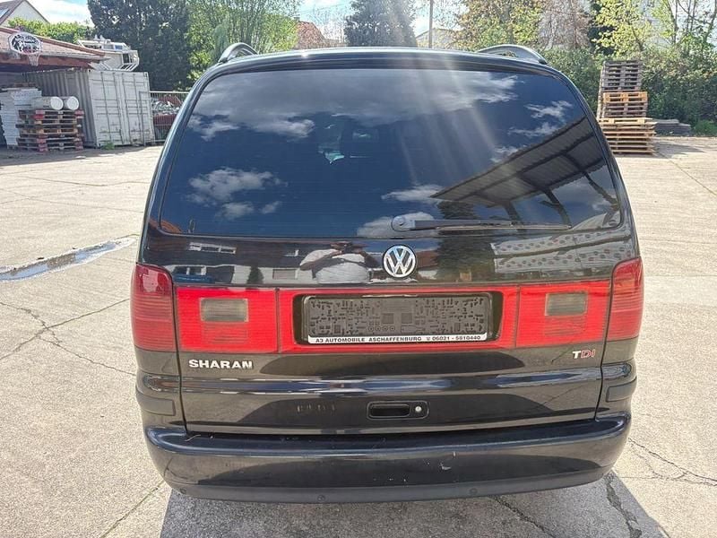 Gebraucht VW Sharan 116 PS (85 kW) 2002 Schwarz Van / Kleinbus