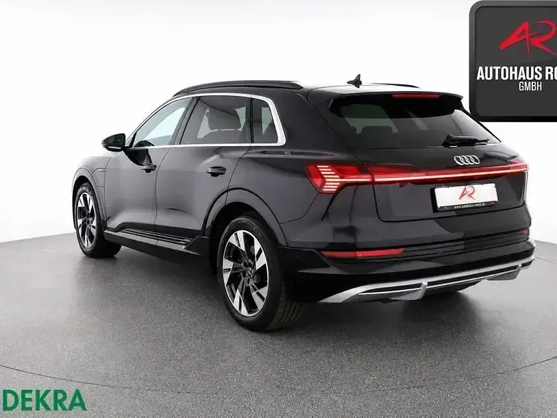 Gebraucht Audi e-tron S-Line 300 kW (408 PS) 2023 Brillantschwarz SUV