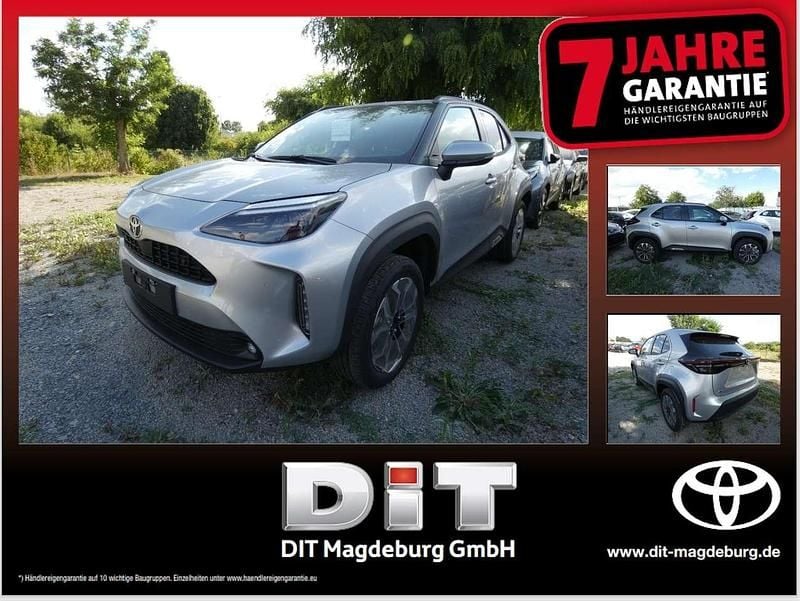 Silver metallic Neu 2025 Toyota Yaris Cross SUV | 27.190 € (Guter Preis) - Bild 1/4