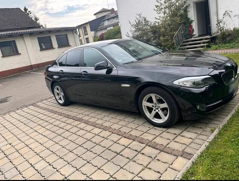Usata BMW 520 184 CV (135 kW) 2010 Nero Berlina