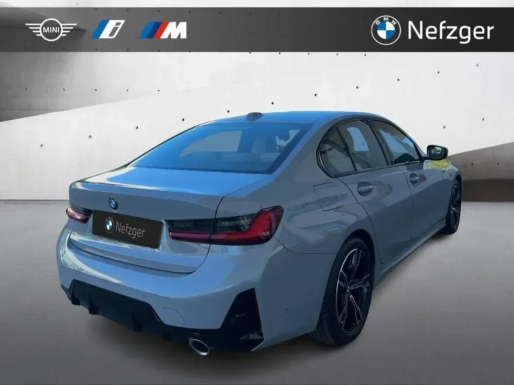 Gebraucht BMW 320 M Sport 184 PS (135 kW) 2025 Grau Limousine