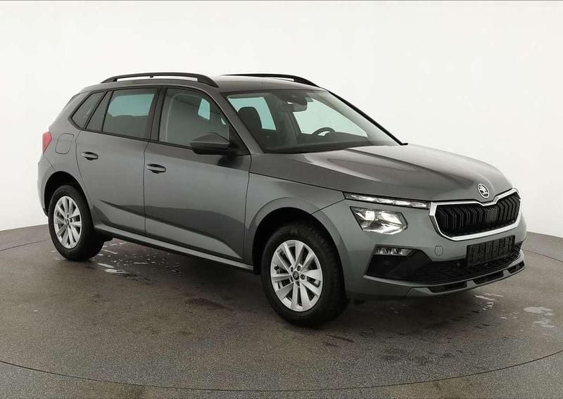 Graphite grau metallic Neu 2025 Skoda Kamiq Selection SUV | 26.595 € (Guter Preis) - Bild 1/4